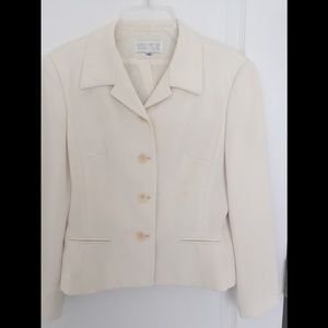 Isabel Ardee cropped off white blazer